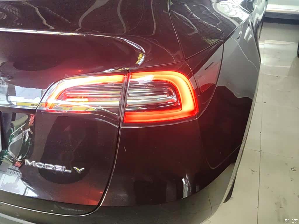 Tesla Model Y, 2021 8