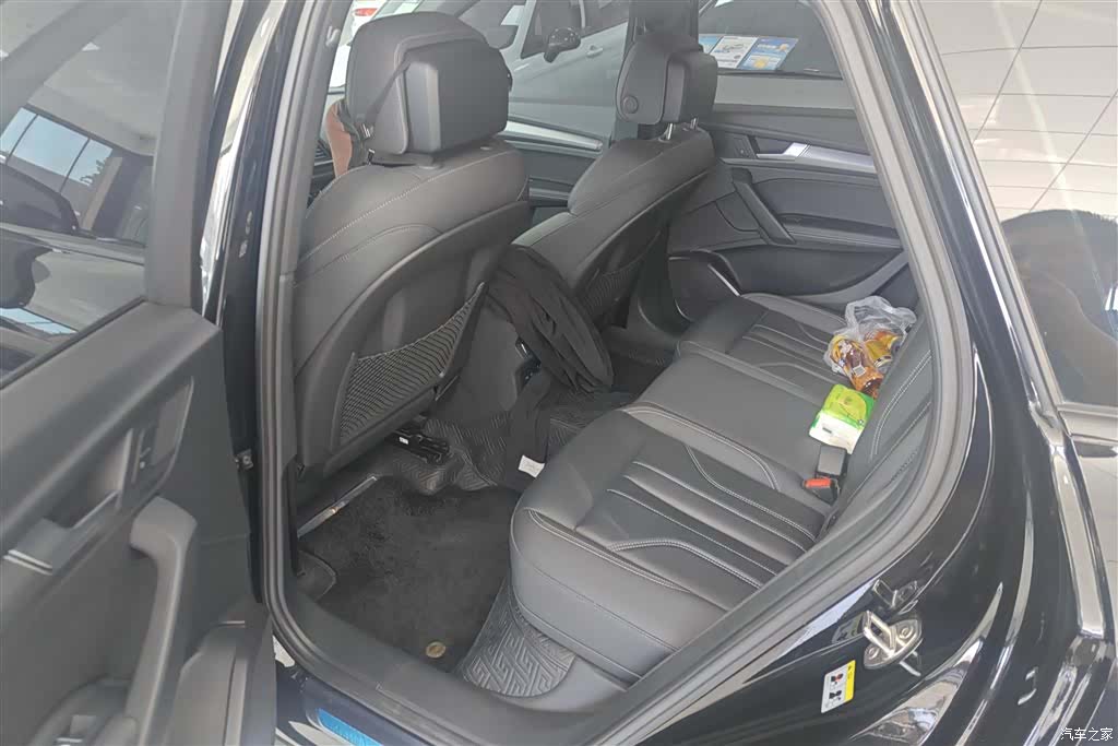 Audi Q5L, 2023 11