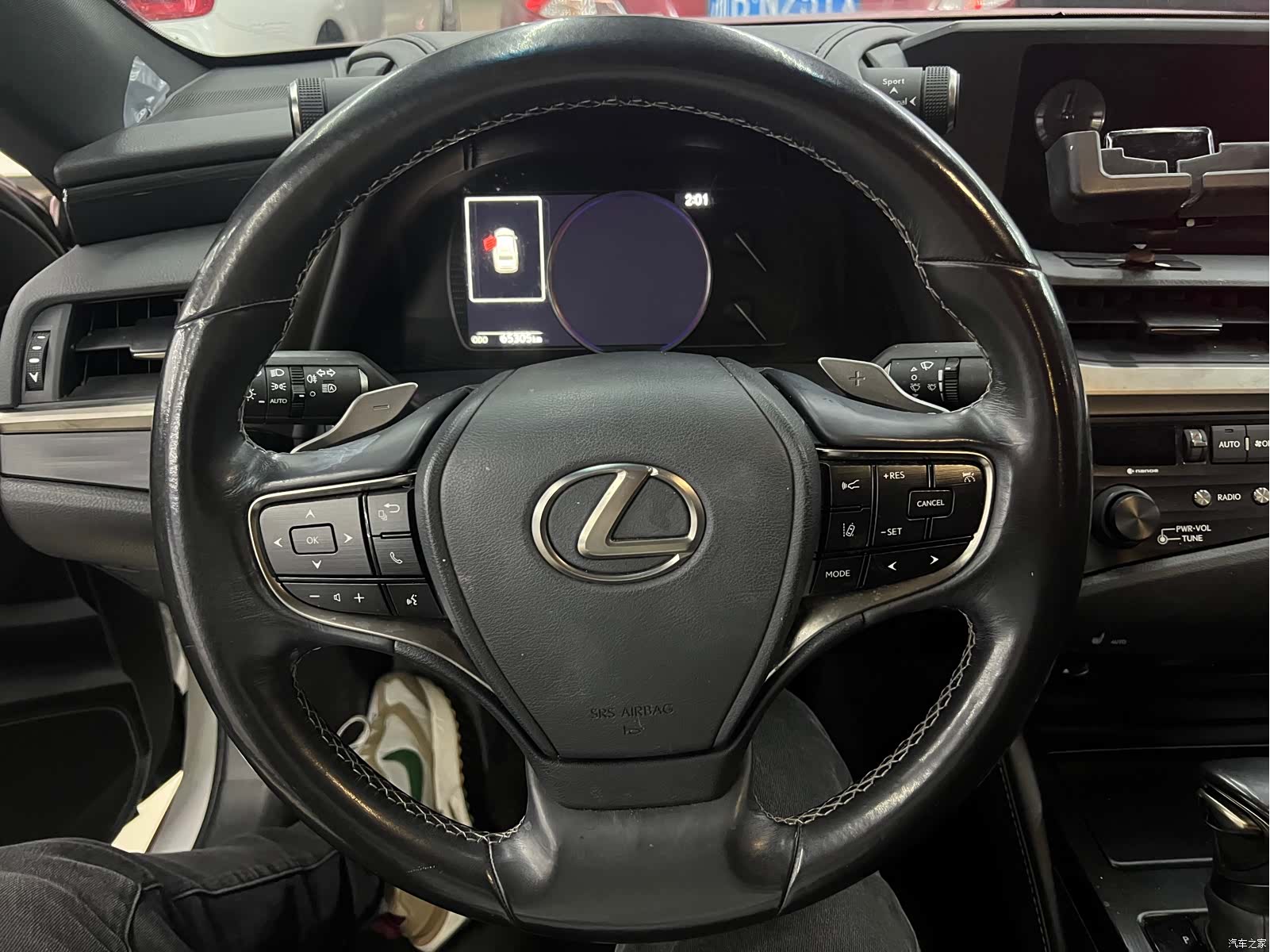 Lexus ES, 2020 4