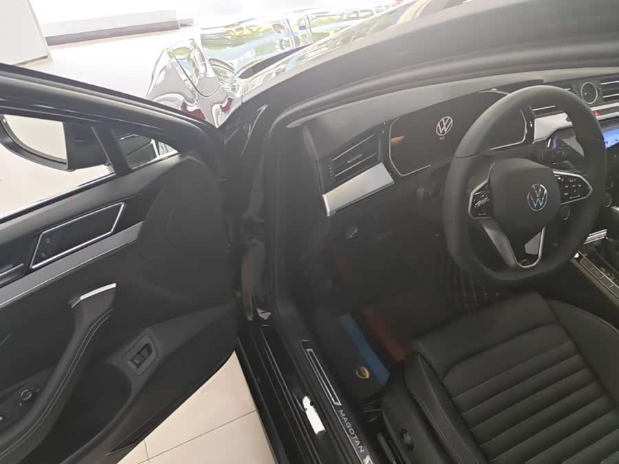 Volkswagen Magotan 2025, фото 15