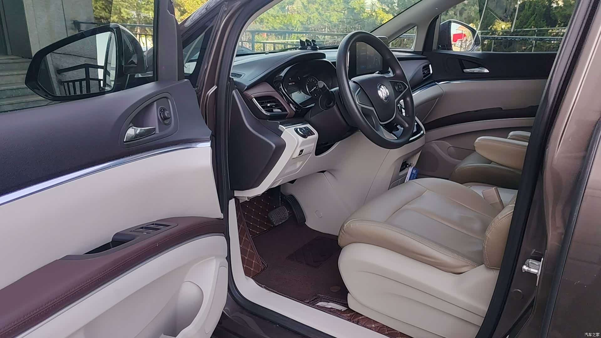 Buick GL8, 2022 все фото