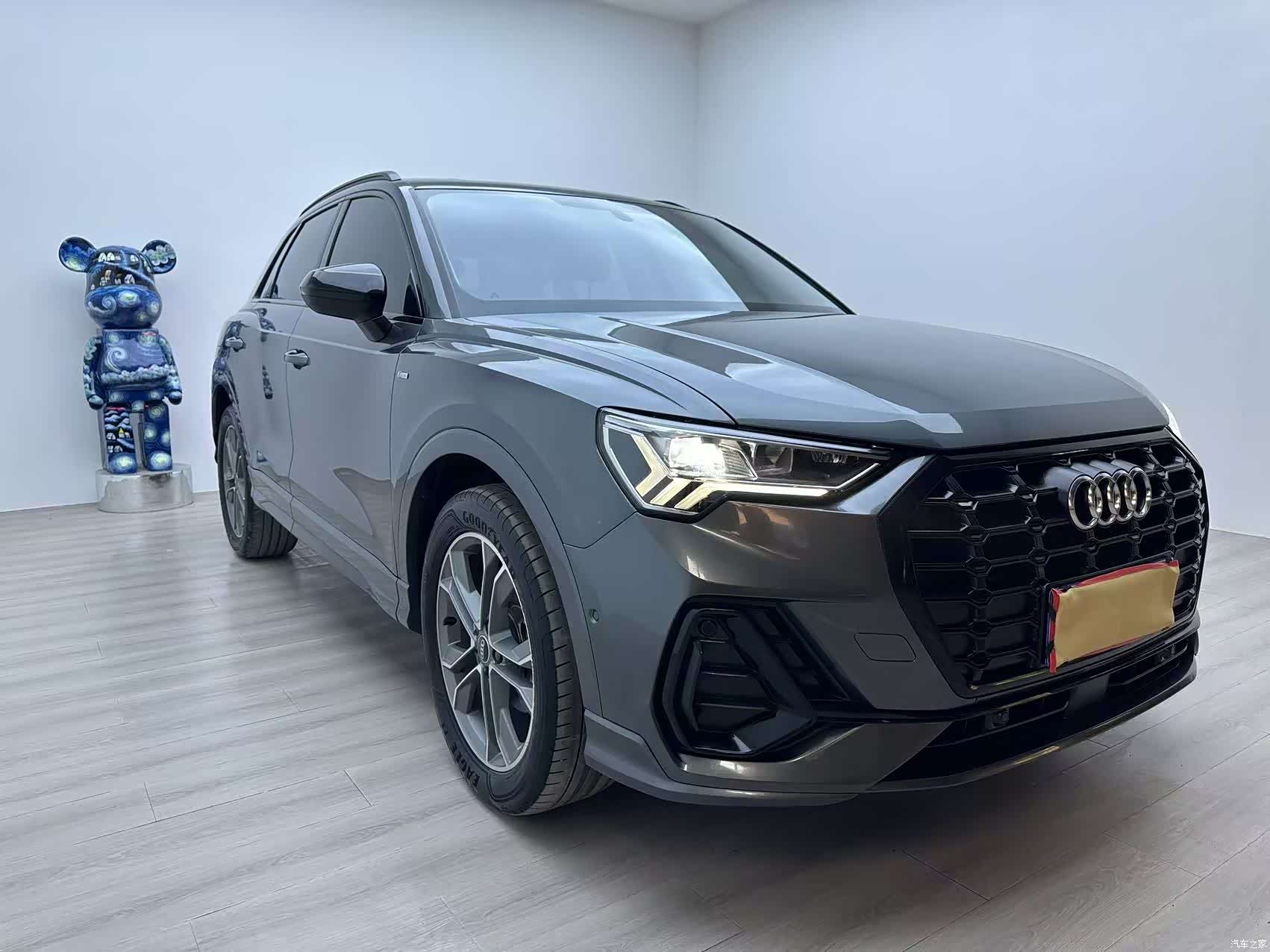 Audi Q3, 2023 4