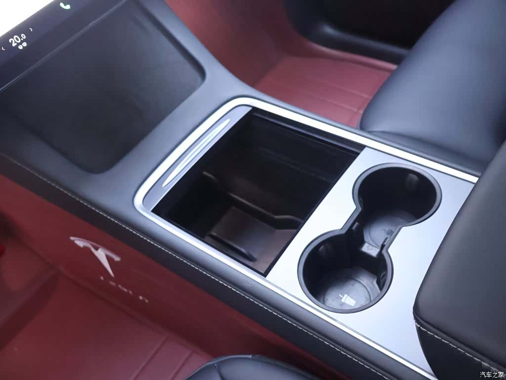 Tesla Model Y, 2024 11