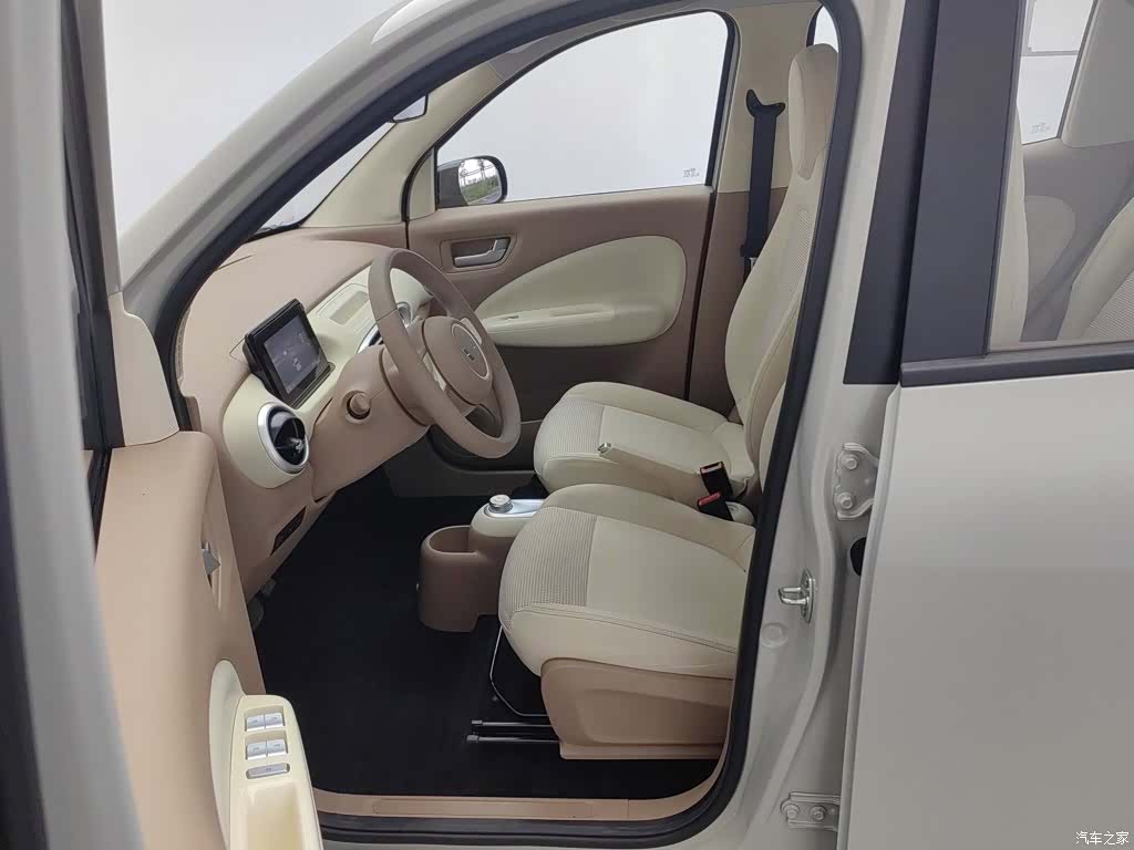 Wuling MINIEV, 2025 10