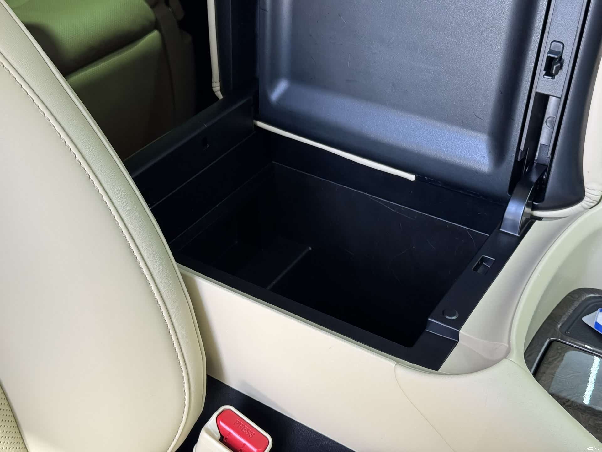 Toyota Alphard, 2020 17