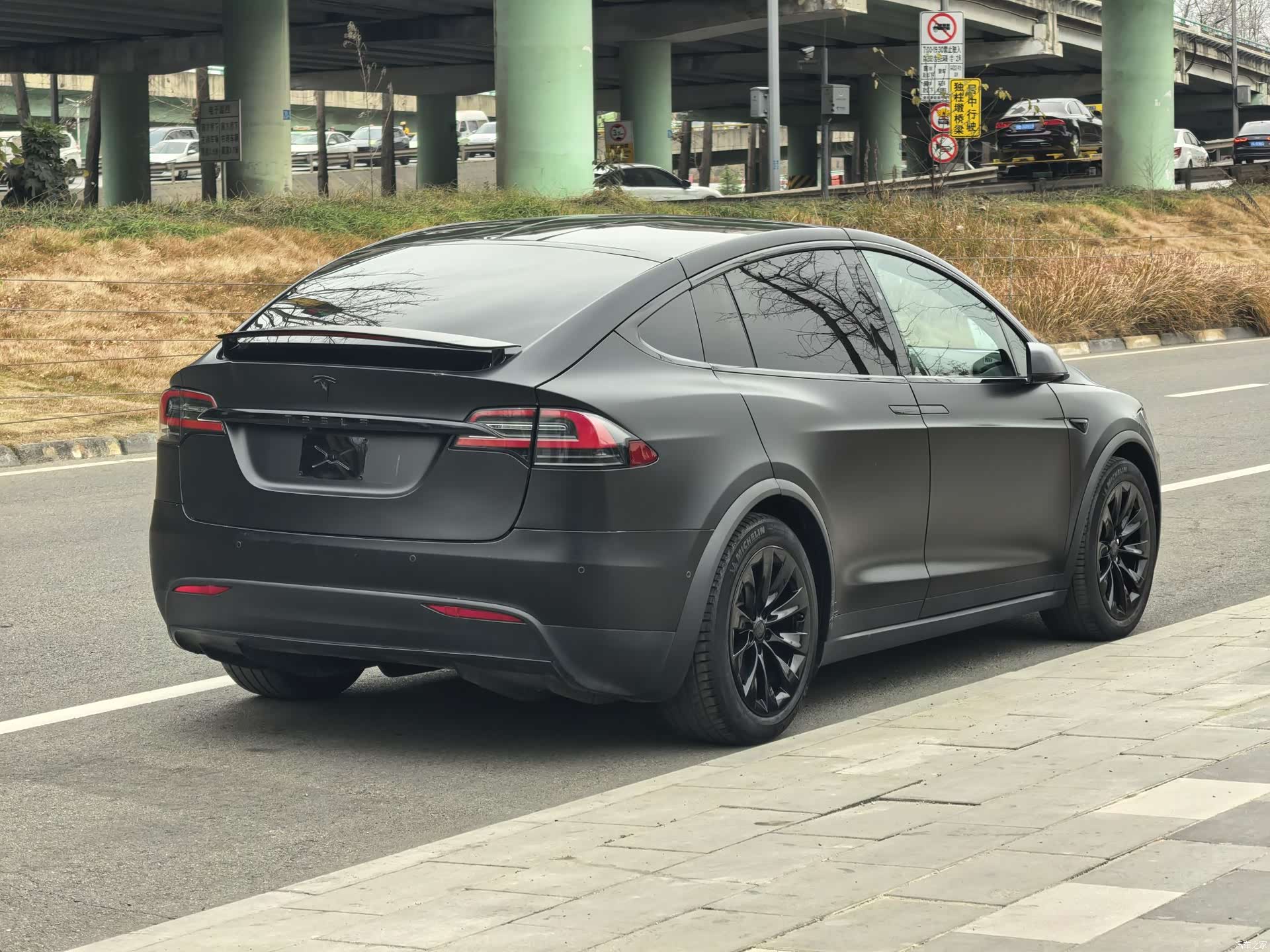 Tesla Model X, 2019 6