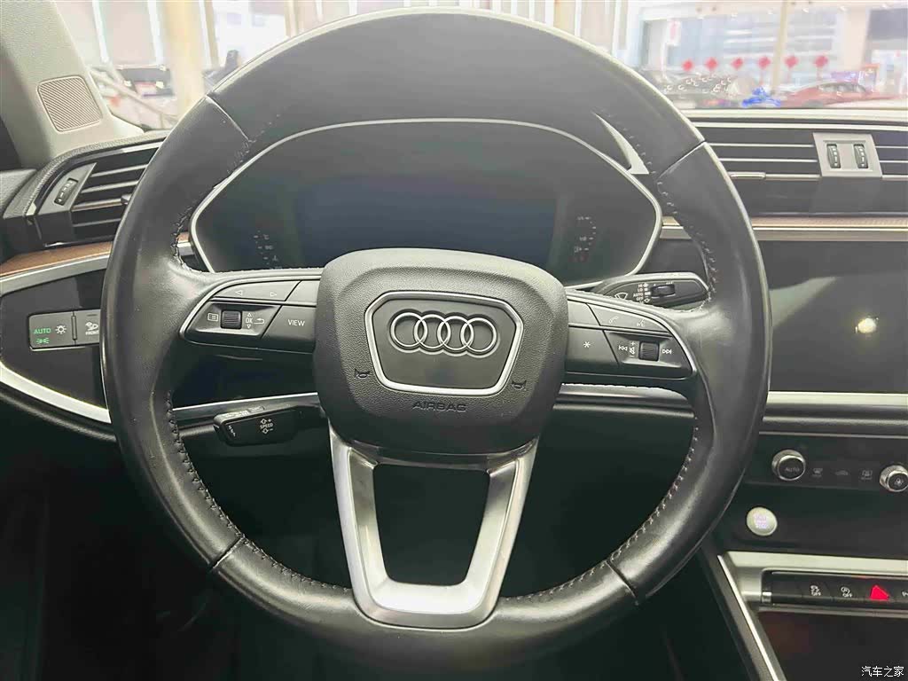 Audi Q3, 2019 14