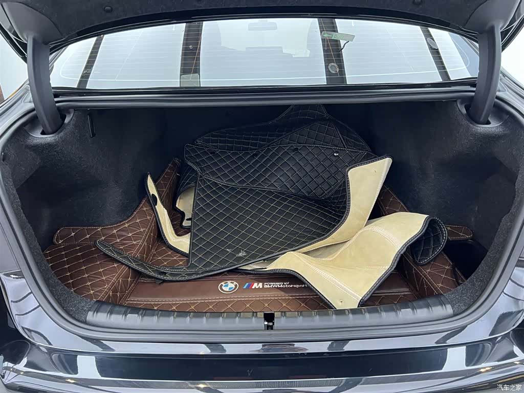 BMW 5 Series, 2023 11