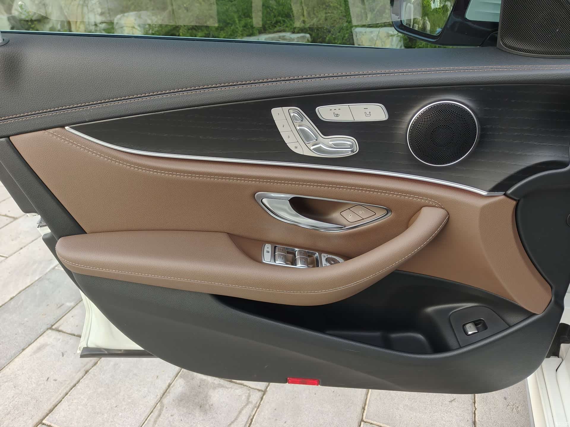 Mercedes-Benz E-Class, 2022 13