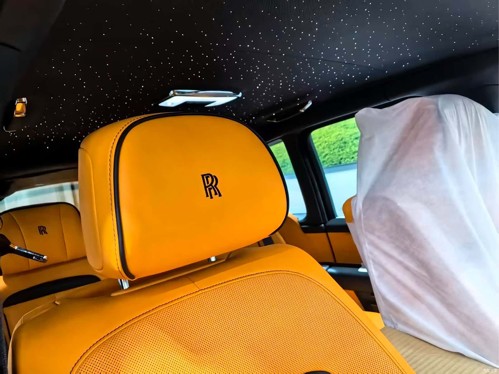 Rolls-Royce Cullinan, 2026 все фото
