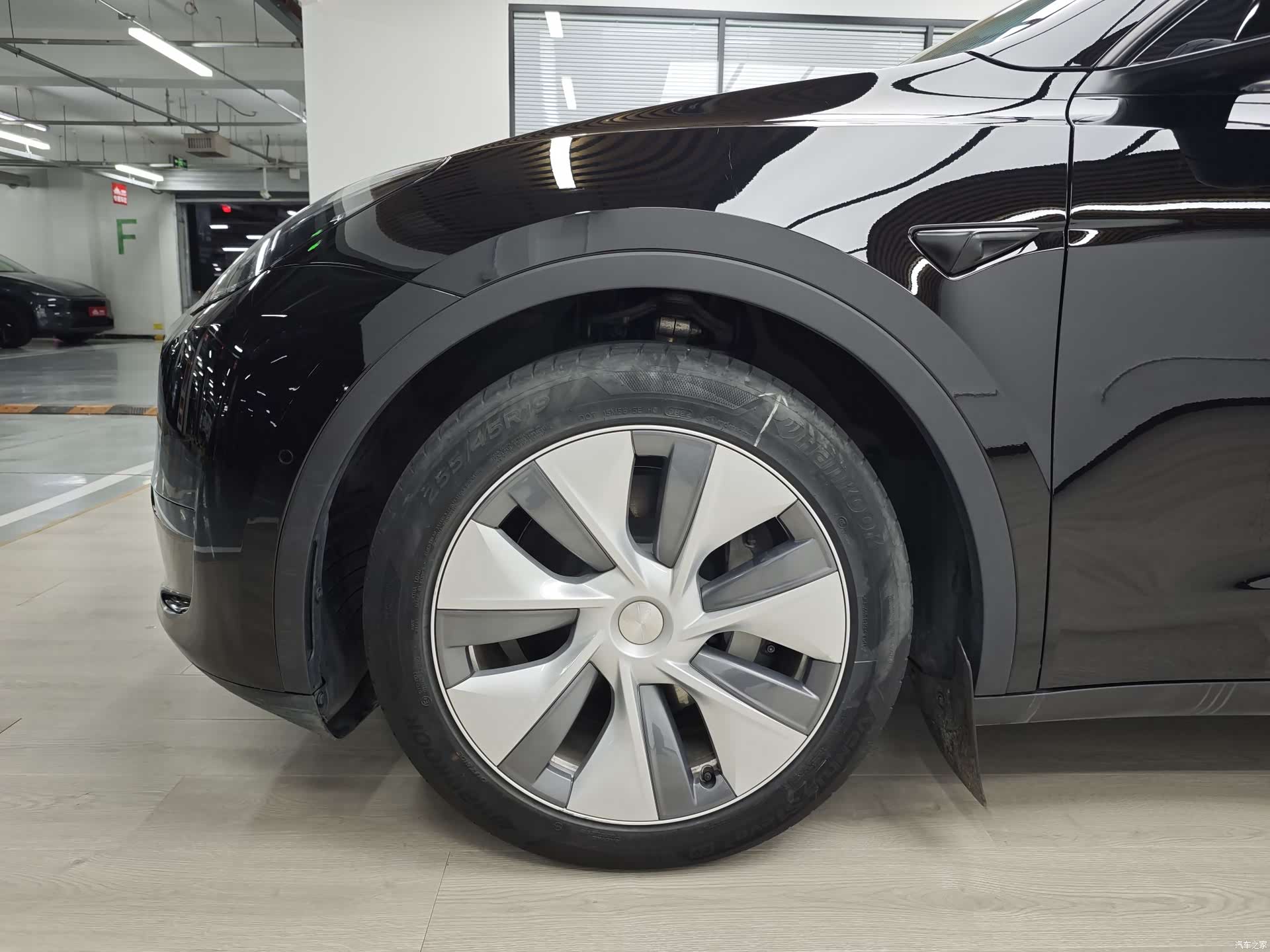 Tesla Model Y, 2022 54
