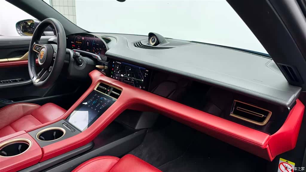 Porsche Taycan, 2023 13