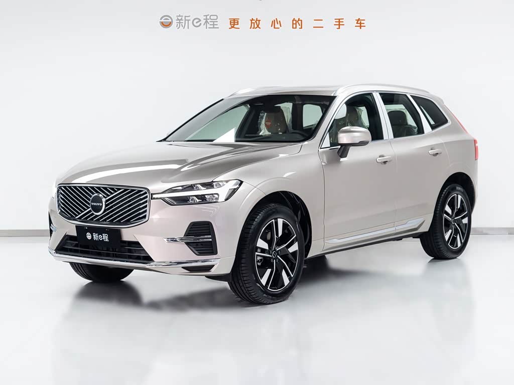 Volvo XC60 2026 B5 Luxury