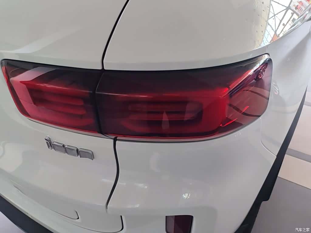 Geely Icon, 2022 8