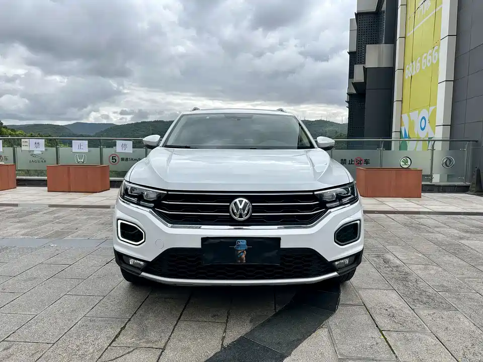 Volkswagen T-ROC exploring Songs