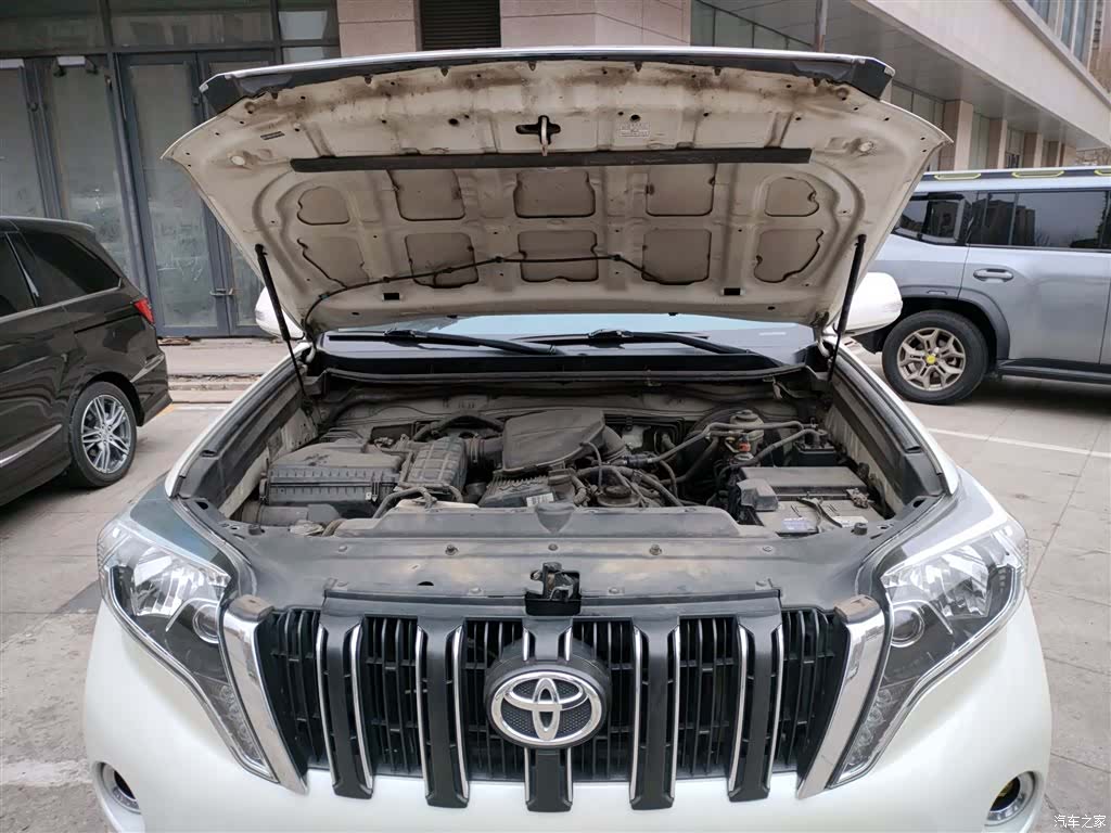 Toyota Prado, 2015 16