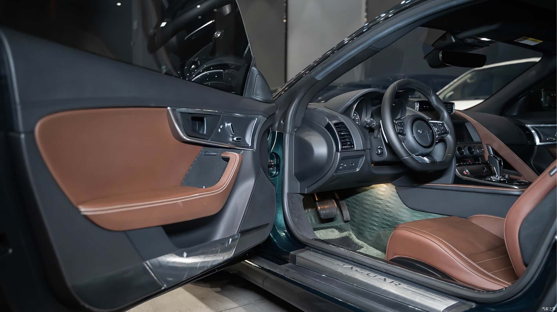 Jaguar F-TYPE, 2019 9