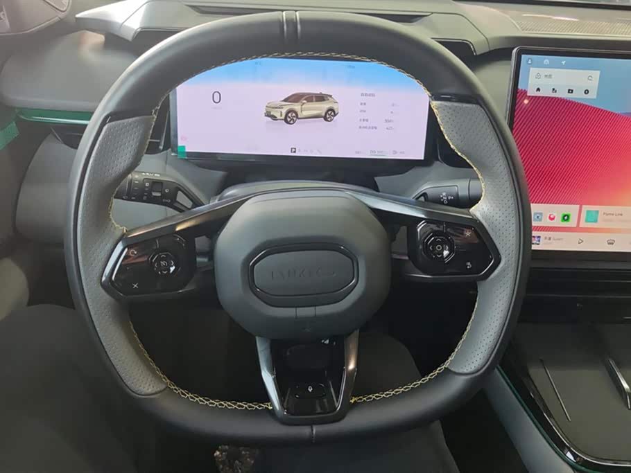 Lynk & Co 08 EM-P