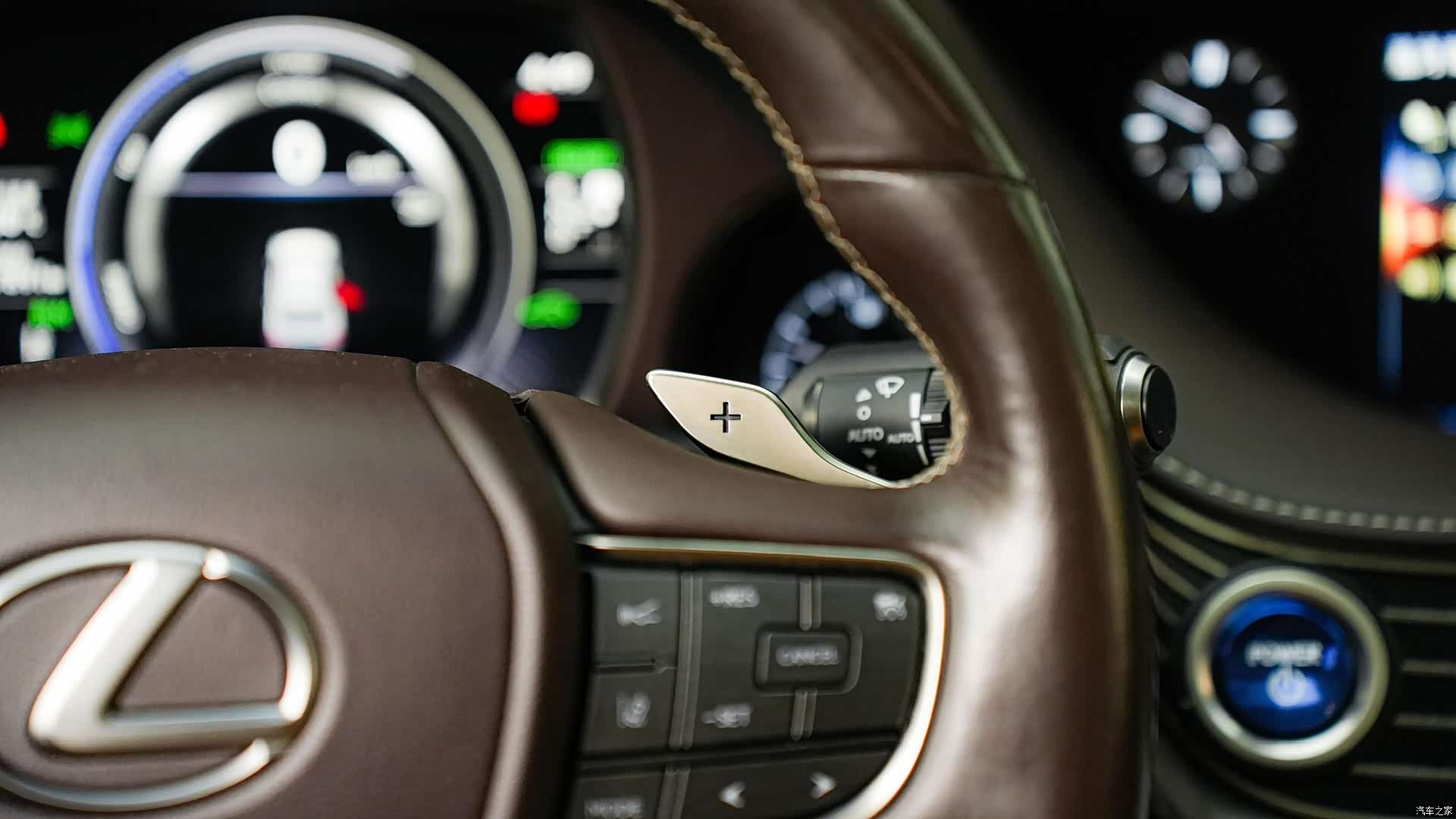 Lexus LS, 2019 23