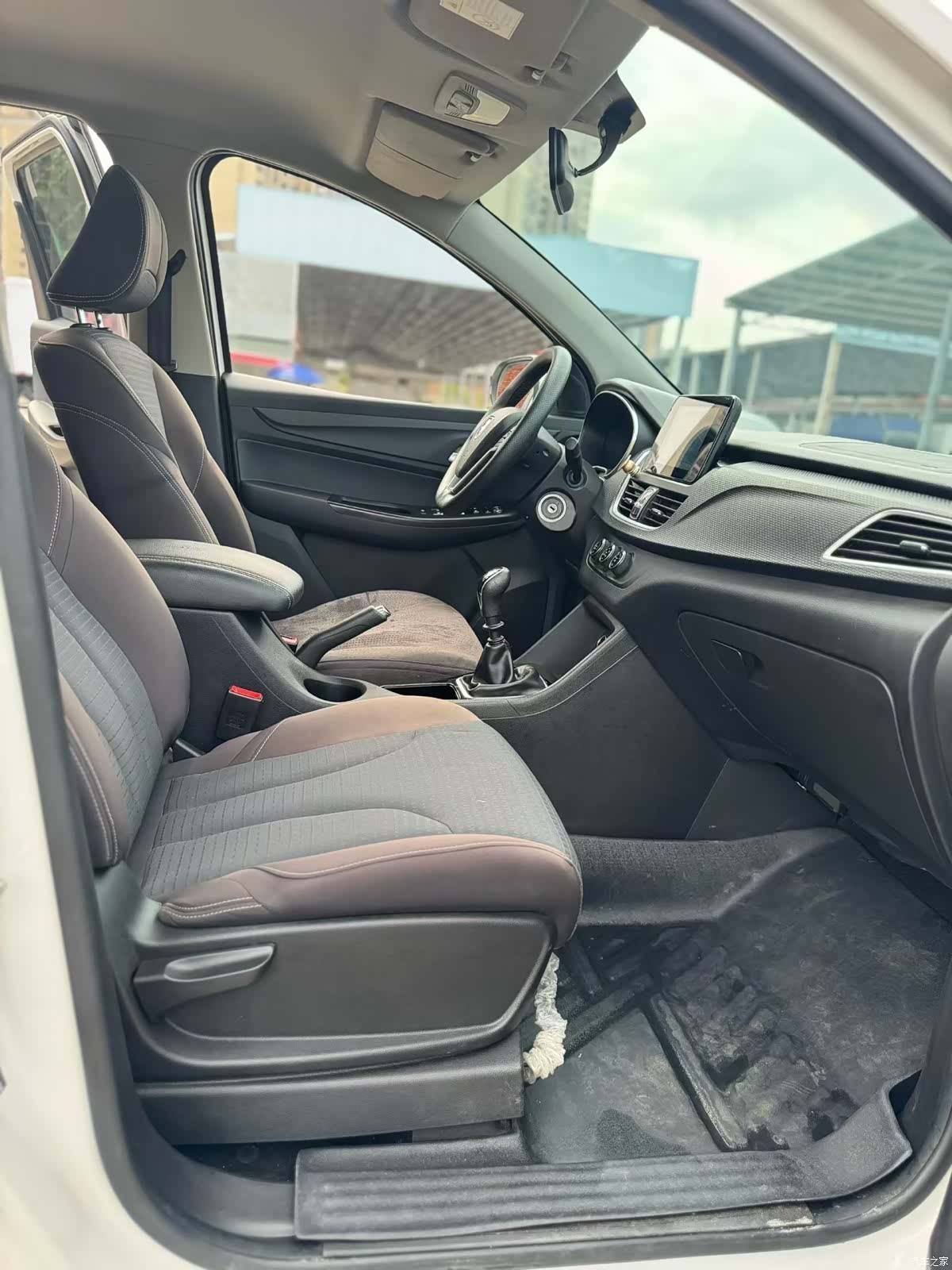 Wuling 730, 2019 6