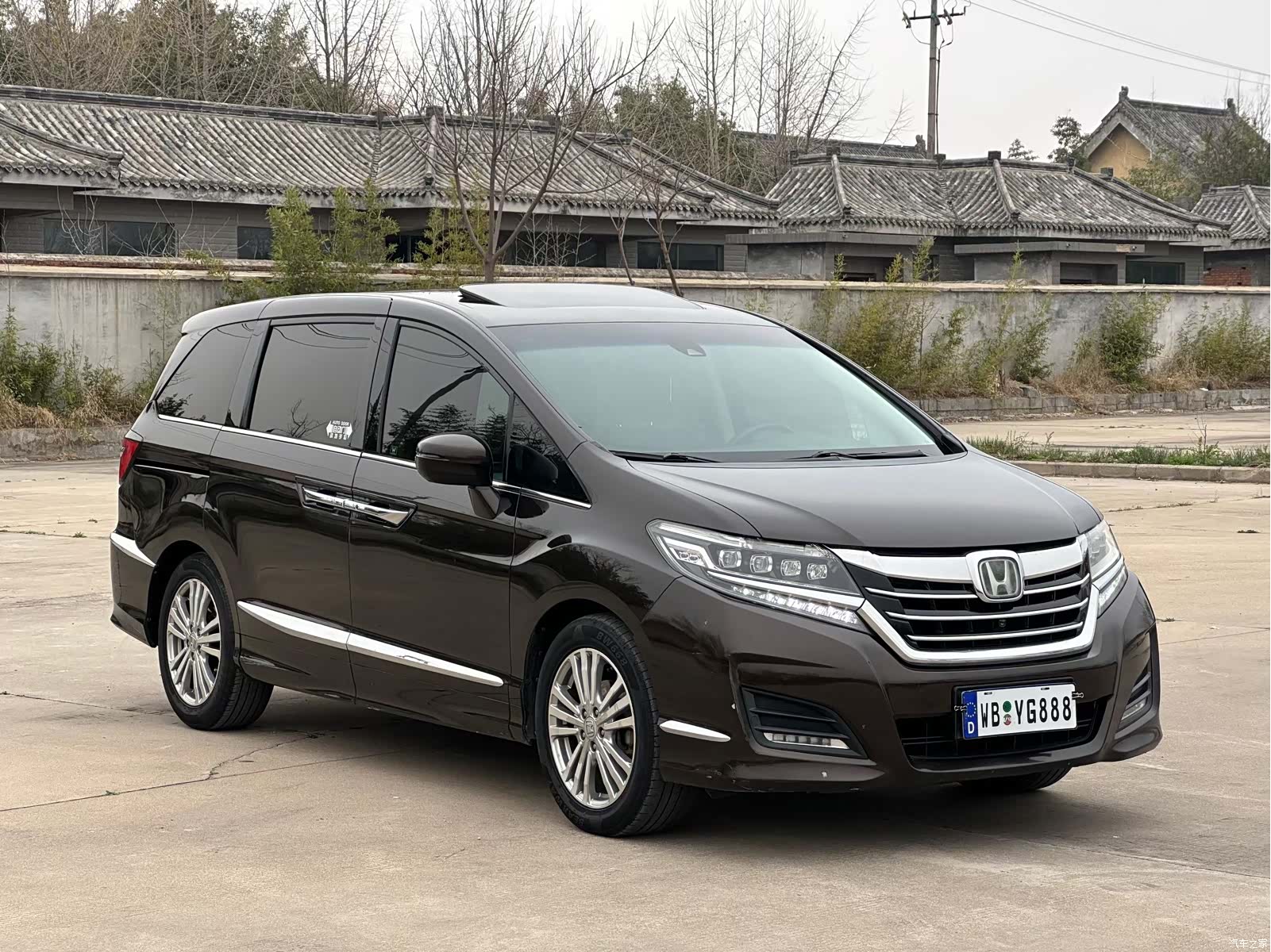 Honda Elysion, 2016 3