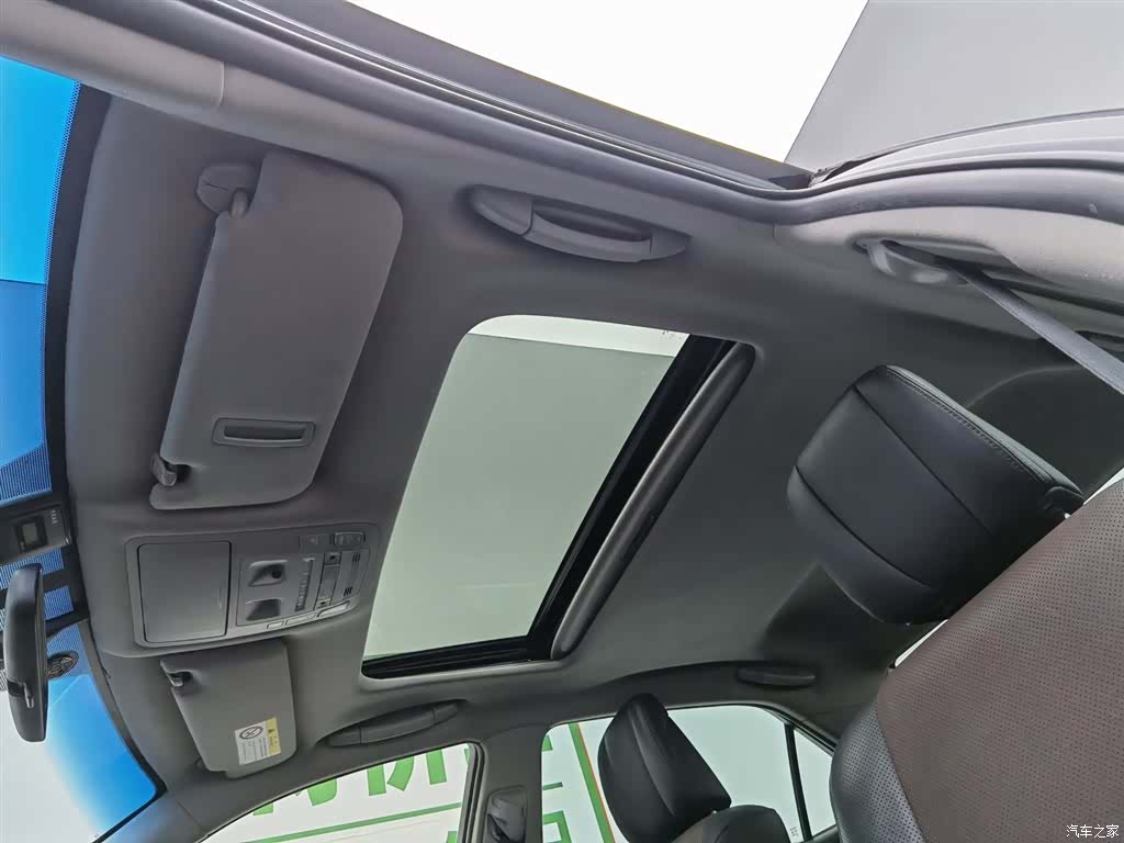Toyota Crown, 2018 14