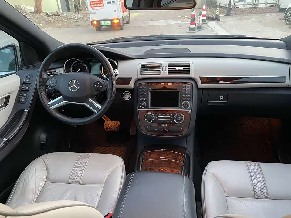 Mercedes-Benz R-class