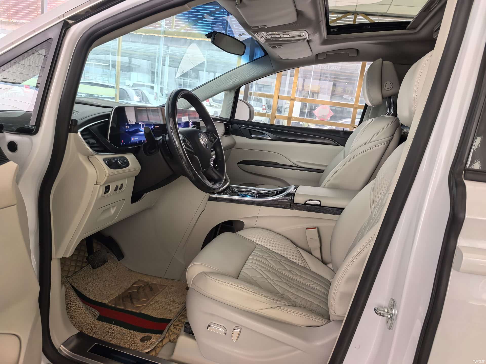 Buick GL8, 2023 все фото