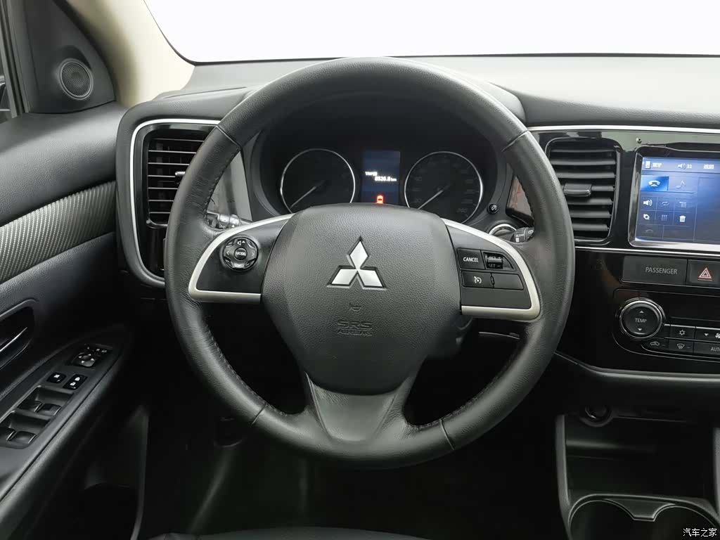 Mitsubishi Outlander, 2014 11