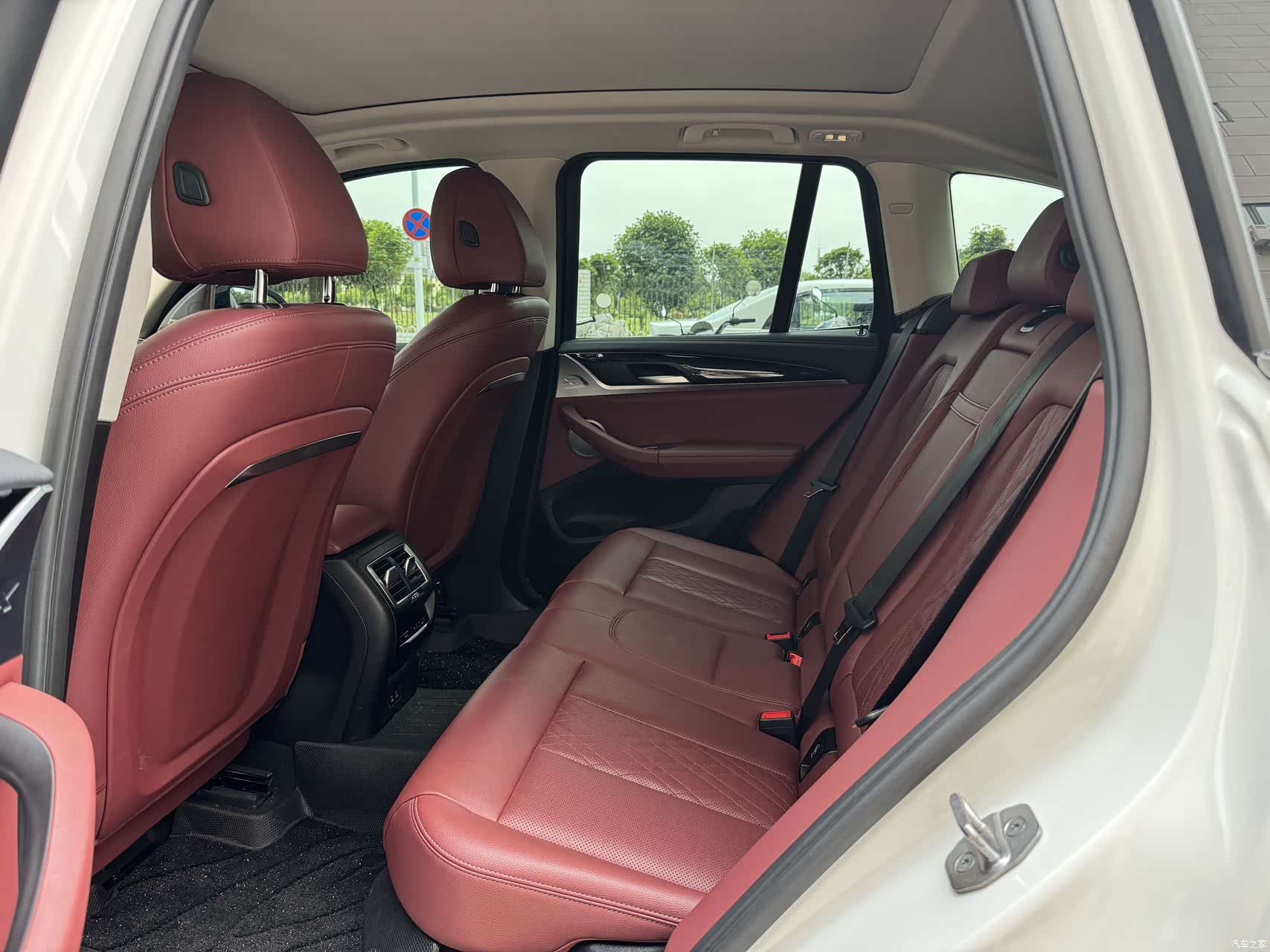 BMW iX3, 2023 6