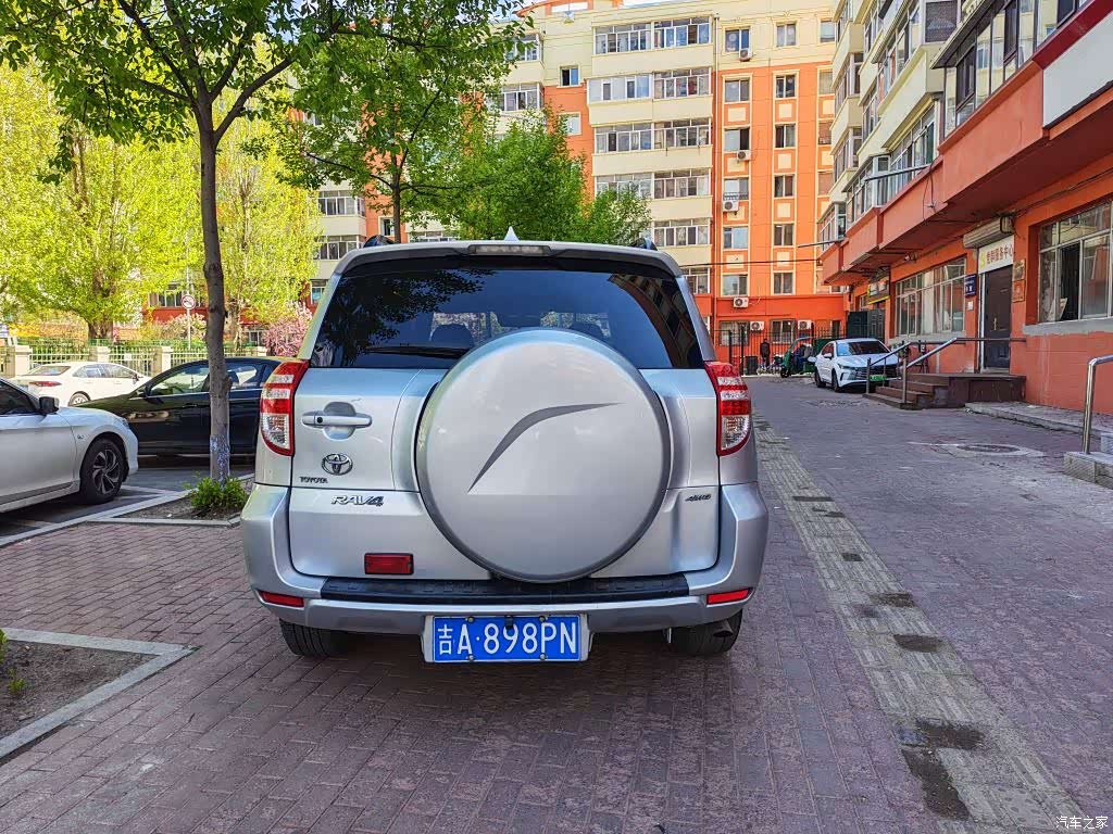 Toyota RAV4, 2009 все фото