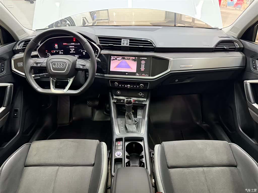 Audi Q3, 2023 16