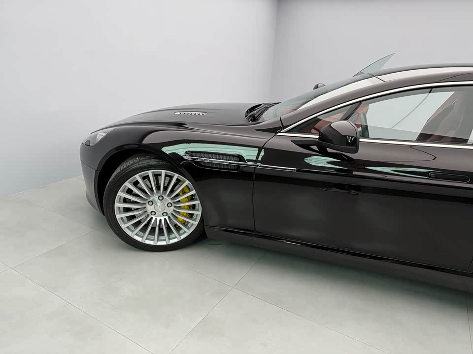Aston Martin Rapide