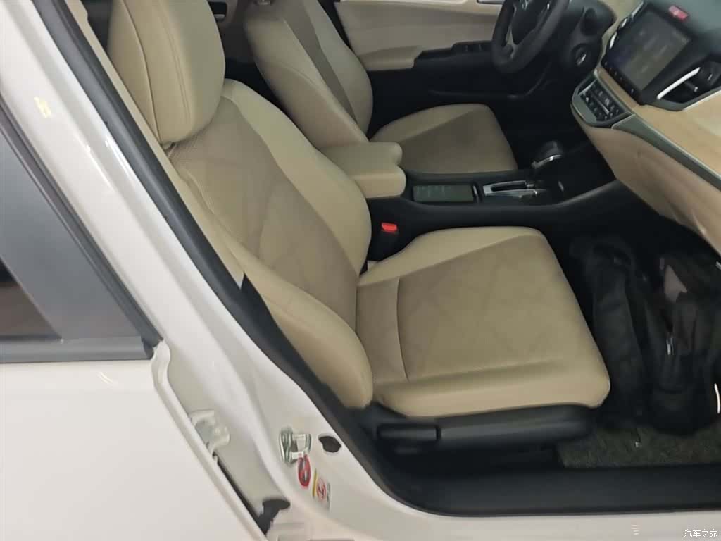 Honda Jade, 2016 25