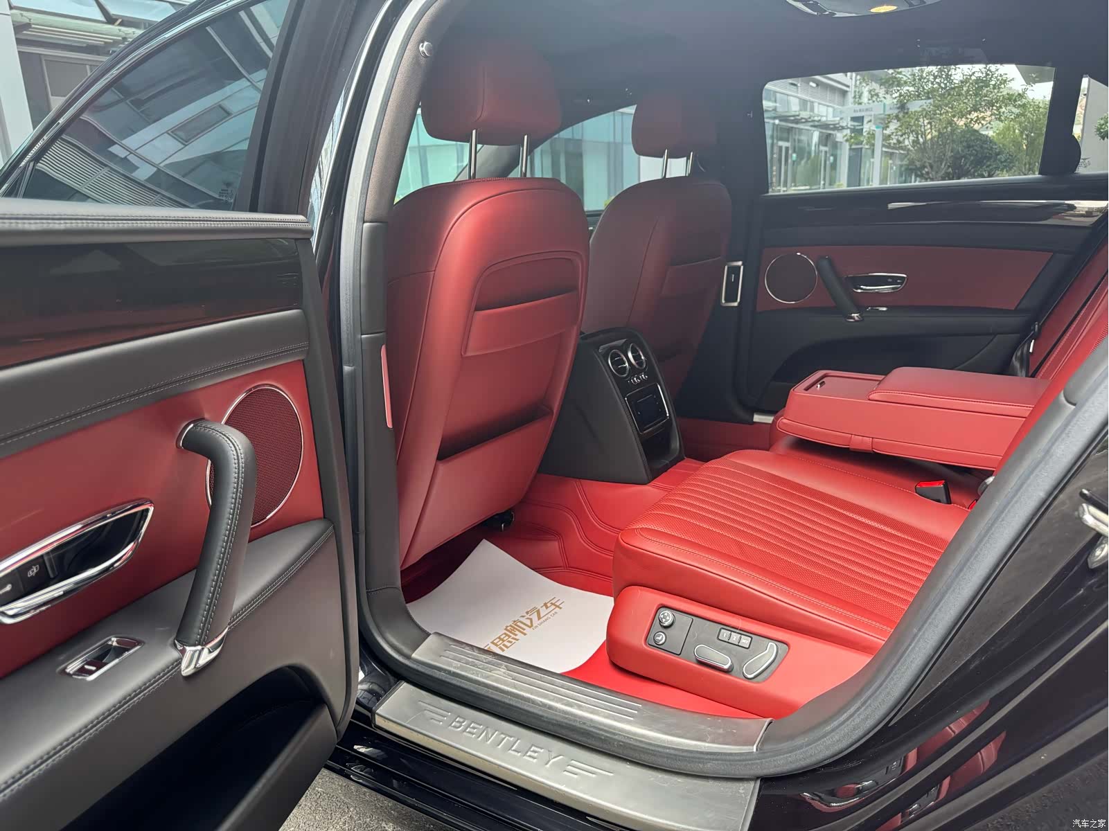 Bentley Flying Spur, 2019 10
