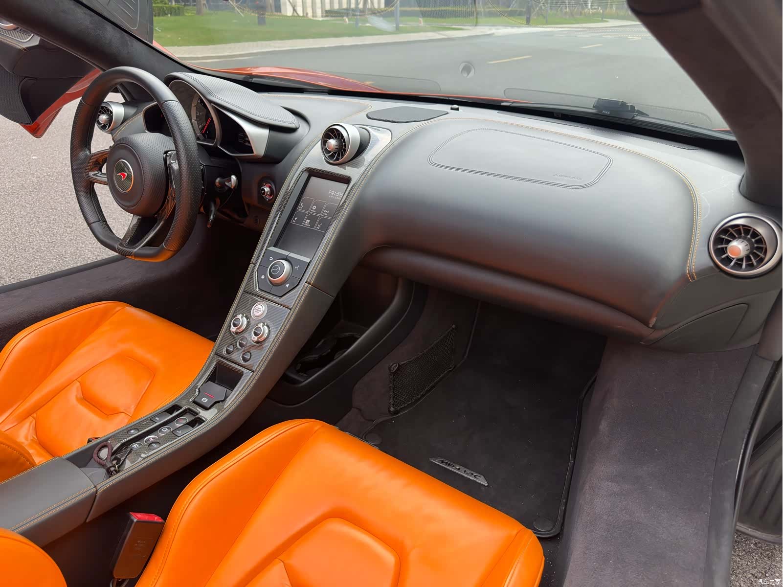 McLaren 12C, 2014 22