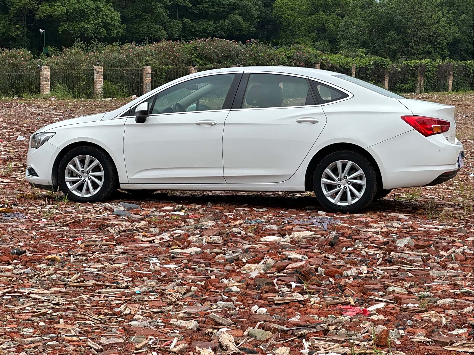 Buick Verano, 2016 14
