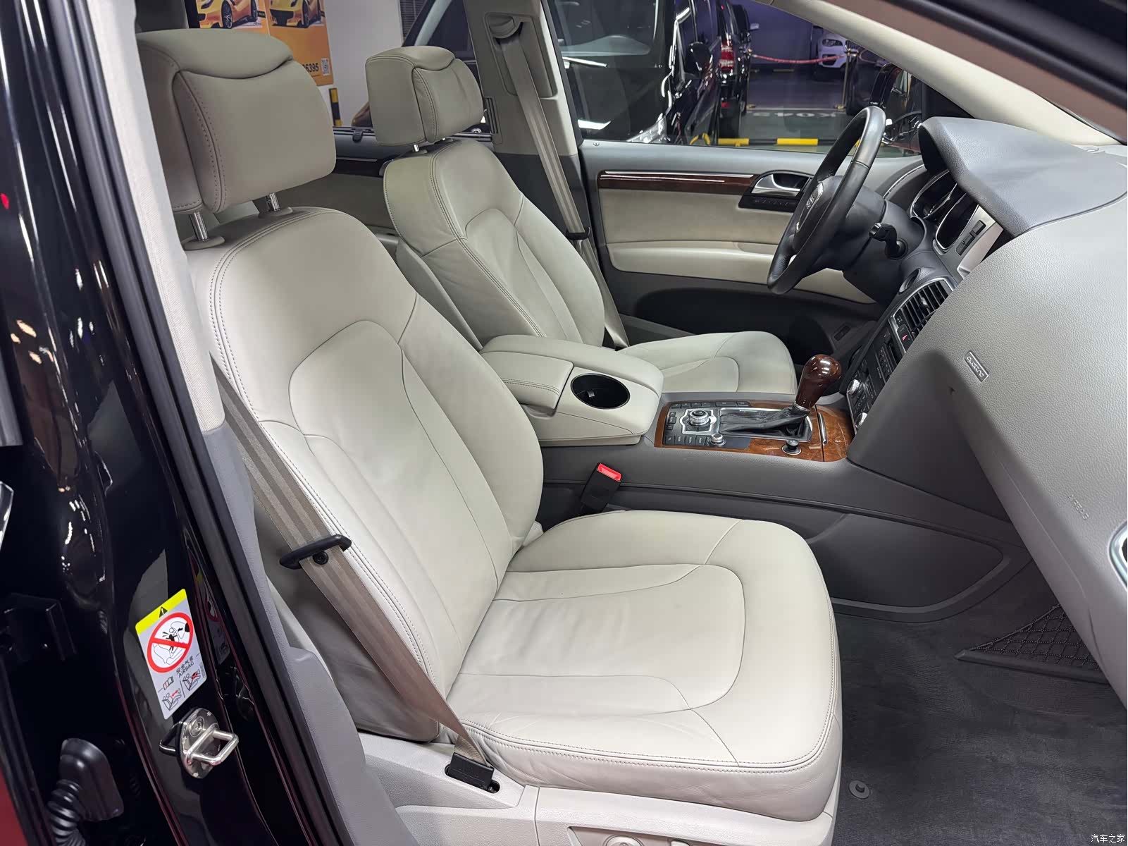 Audi Q7, 2010 26