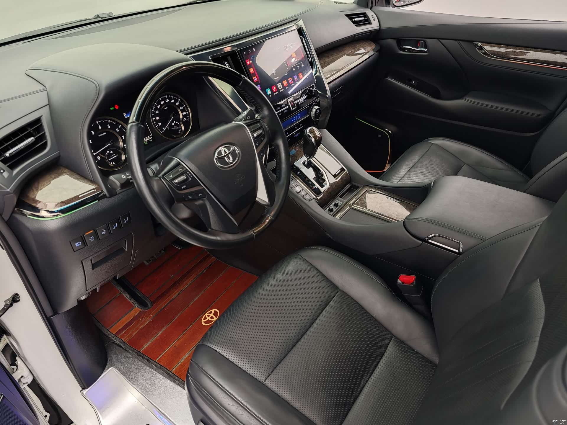 Toyota Alphard, 2018 7