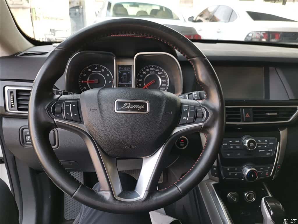 Zotye X5, 2019 11