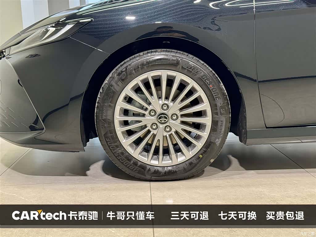 Toyota Camry, 2026 10