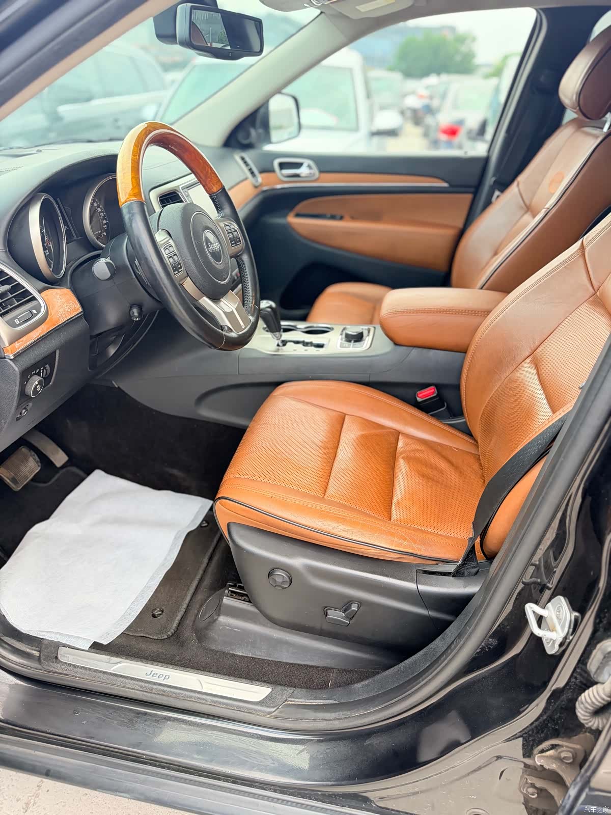 Jeep Grand Cherokee, 2012 8