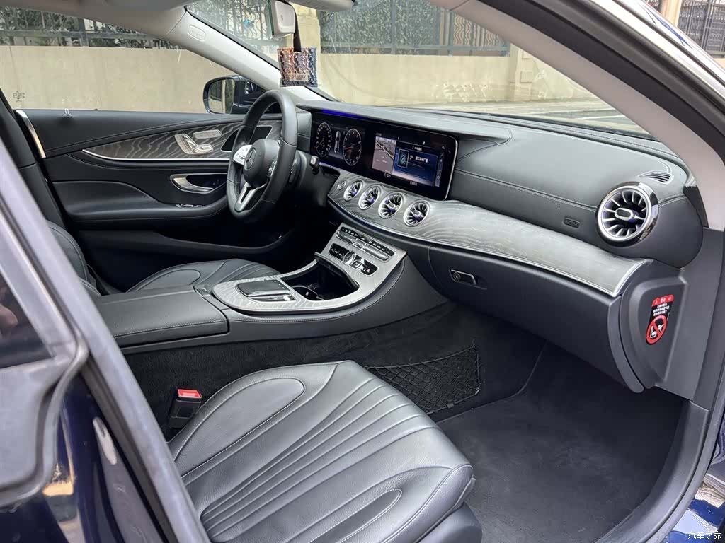 Mercedes-Benz CLS, 2020 10