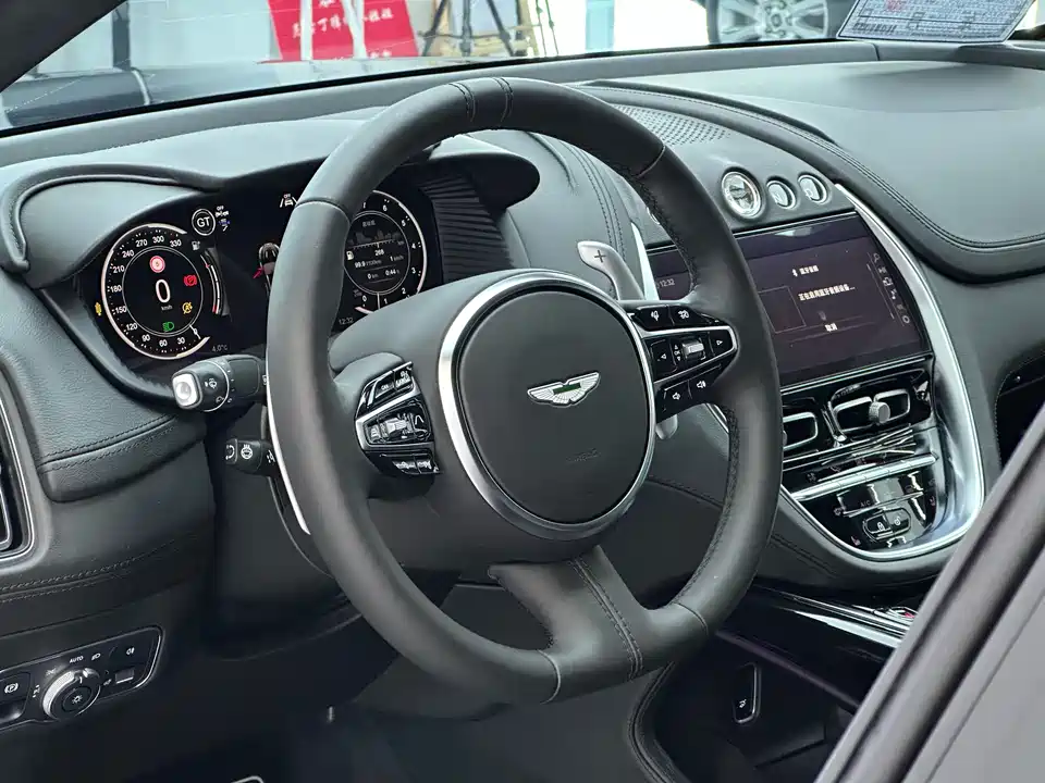 Aston Martin DBX Aston Martin DBX