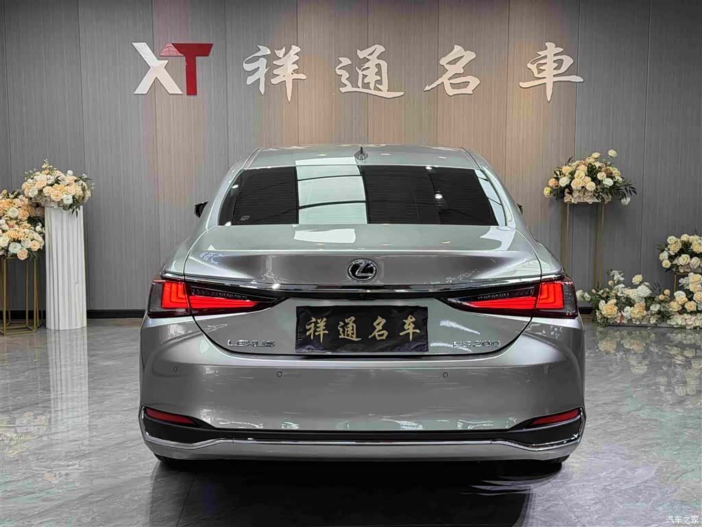 Lexus ES, 2024 9