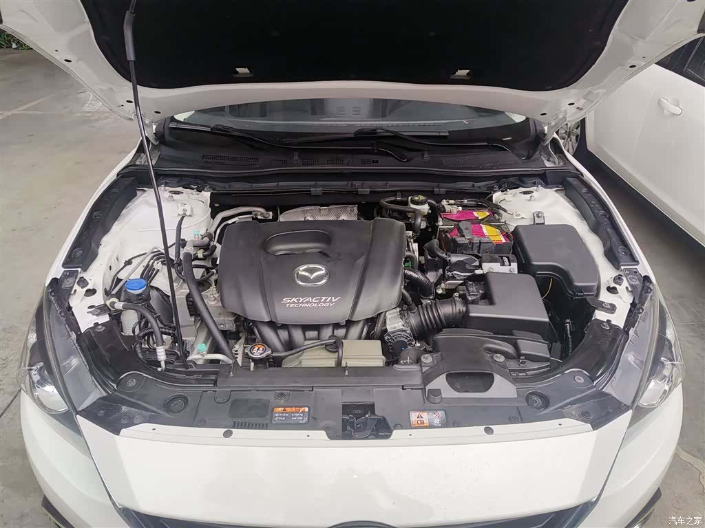 Mazda Mazda3, 2015 20