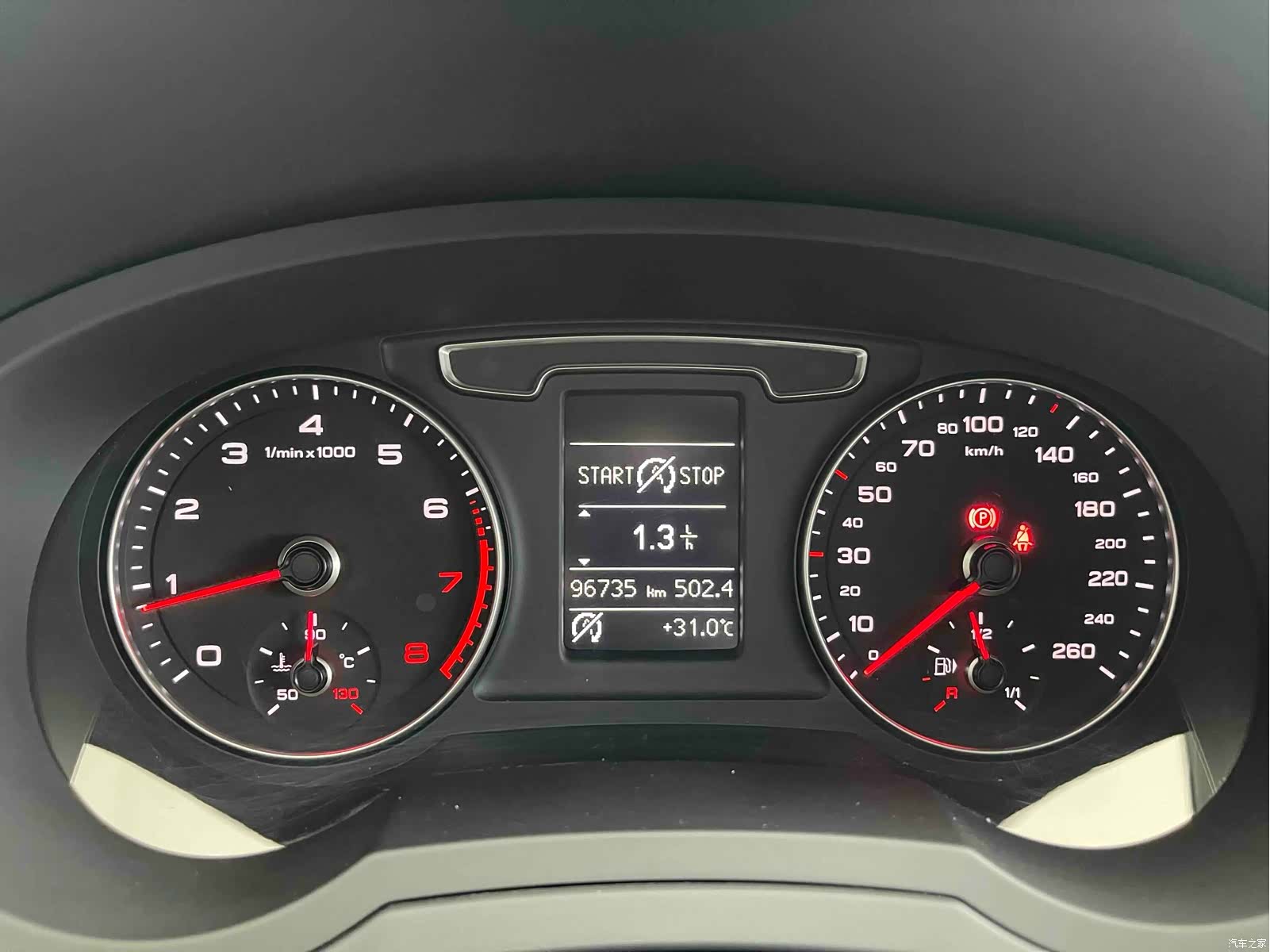 Audi Q3, 2019 11