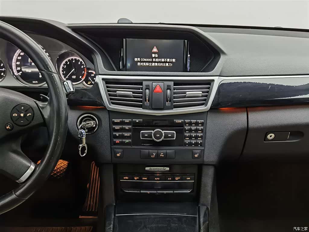 Mercedes-Benz E-Class, 2013 12