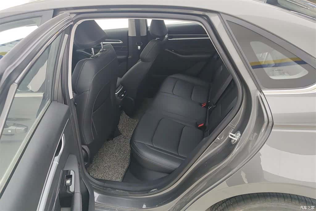 Geely Emgrand, 2025 11