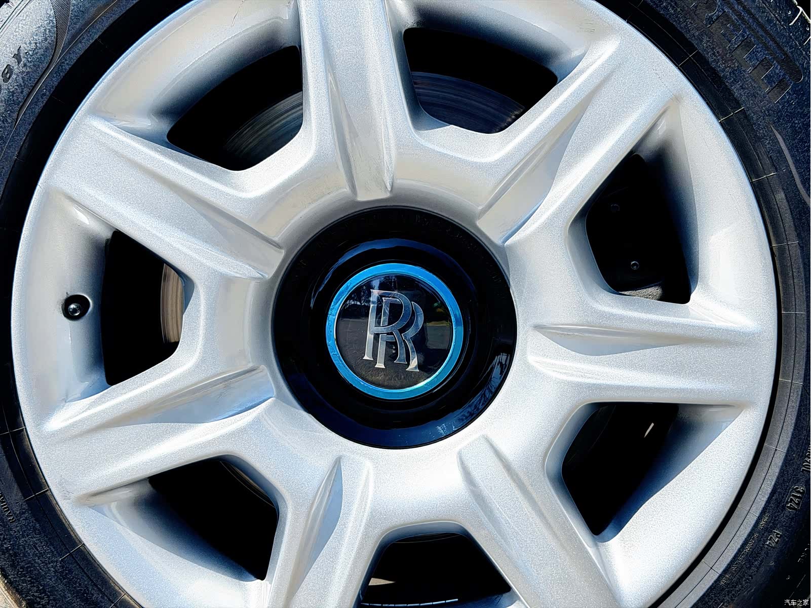 Rolls-Royce Ghost, 2014 19